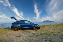 趁現(xiàn)在，擁有一輛特斯拉！