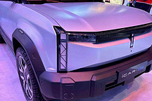 智趣玩伴iCAR 03 秒變“登陸火星”