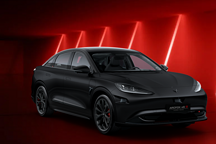 氣場全開！羅大佑助力極狐汽車迎來童年高光時(shí)刻！