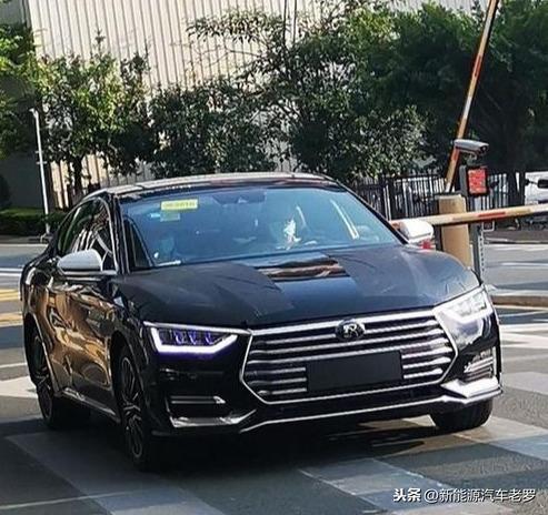 鄙視鏈最底端的逆襲：比亞迪漢獲1.2萬(wàn)份訂單，哪些人在買它？
