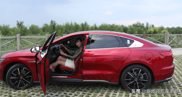 比亞迪漢河北衡水車主：帶著媳婦3.9秒加速，只聽見了她的尖叫