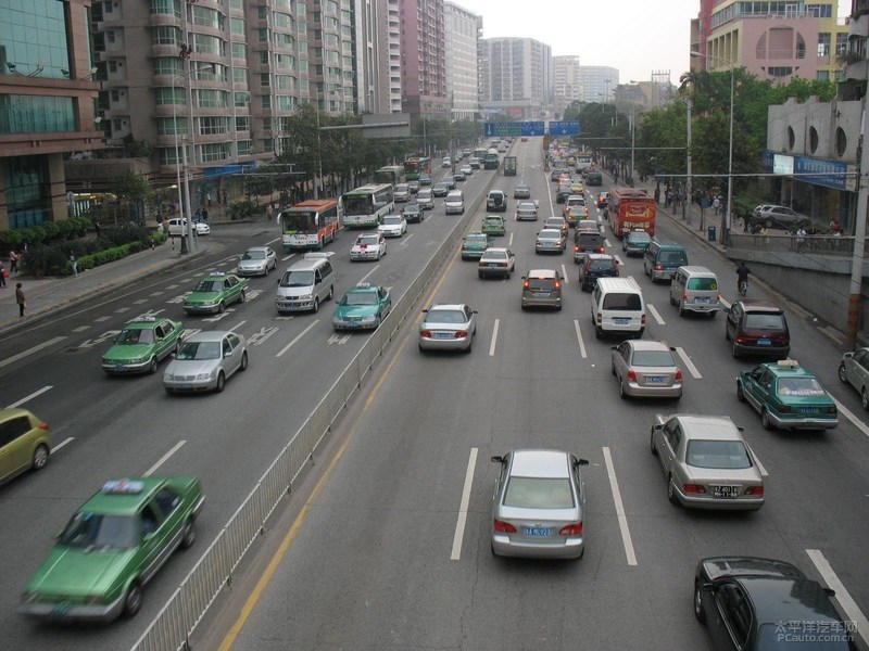 疫情期間 廣州交警對違停“柔性執(zhí)法”