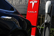 特斯拉市值突破700亿美元，股价为何飙得这么猛？