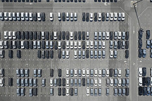 1月销量同比腰斩，新能源汽车遭遇“至暗开局”