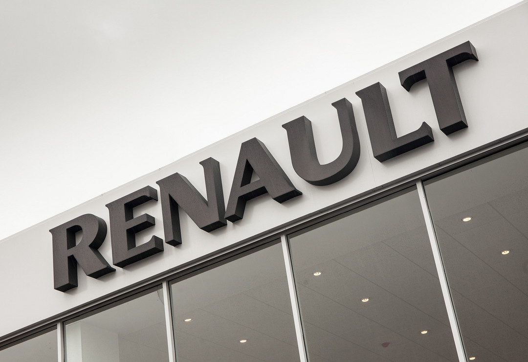 renault-shares-drop-after-raid-on-headquarters-appears-in-media-company-was-innocent-103648_1.jpg