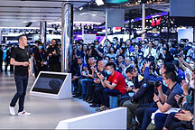 蔚来，用更优质的服务和油车竞争