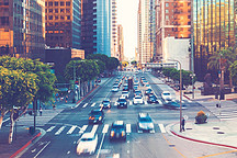 车企在前，华为在后，“车联网”这出大戏到底要怎么演