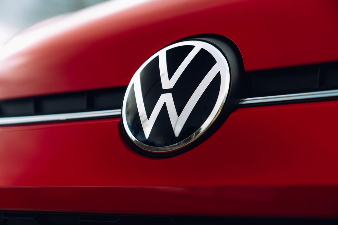 volkswagen-updates-uk-2021-model-range-with-new-tech-and-its-latest-logo_1.jpg