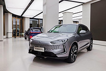 华为全球旗舰店直击：赛力斯SF5火爆现场