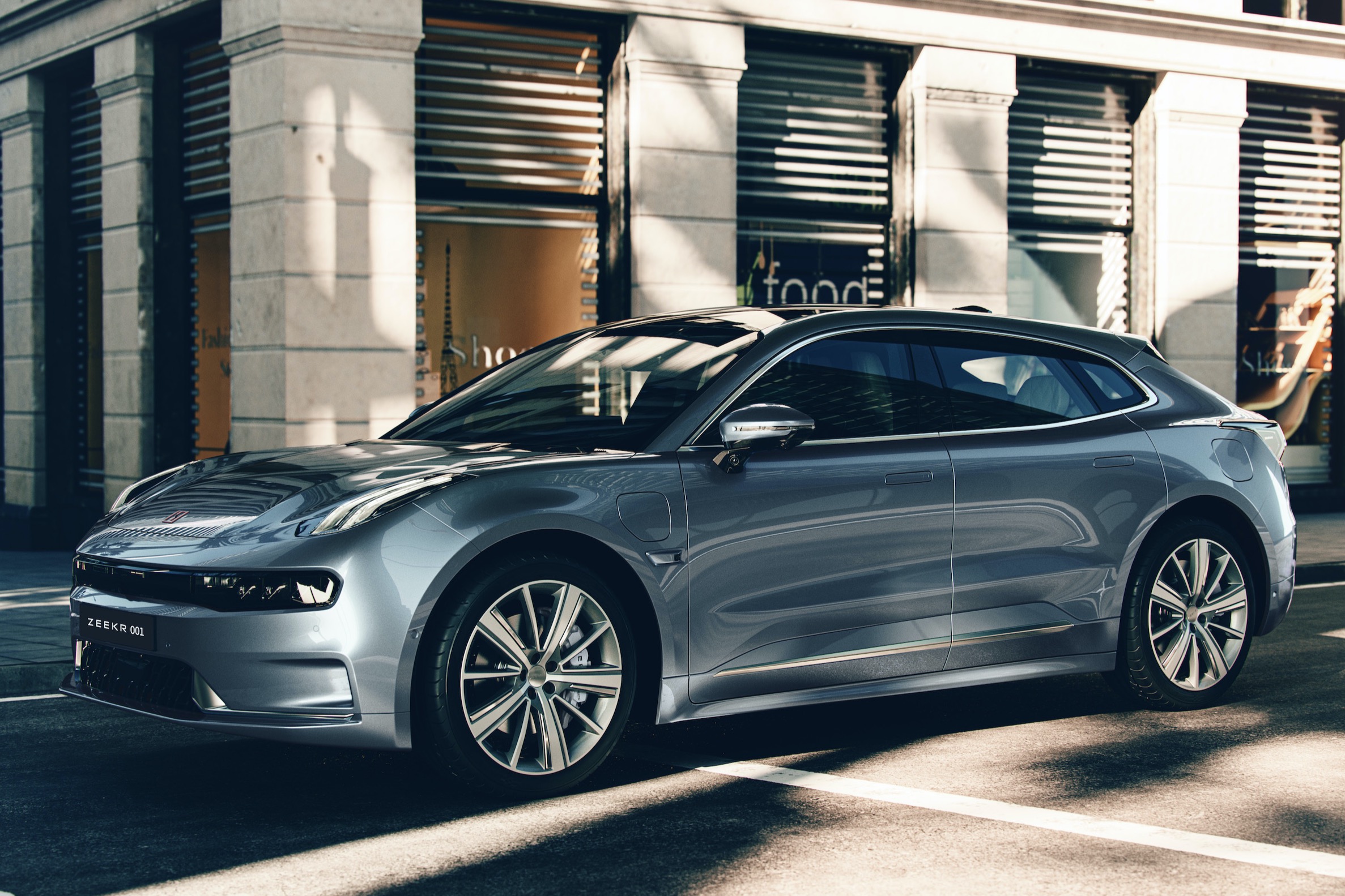 吉利发布2021半年报，毛利率提升，现金流达199.2亿元