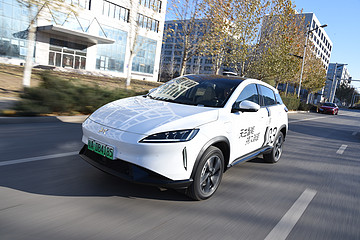 2020款小鹏G3冬季实测，续航能力出色，一次充电能从北京到内蒙