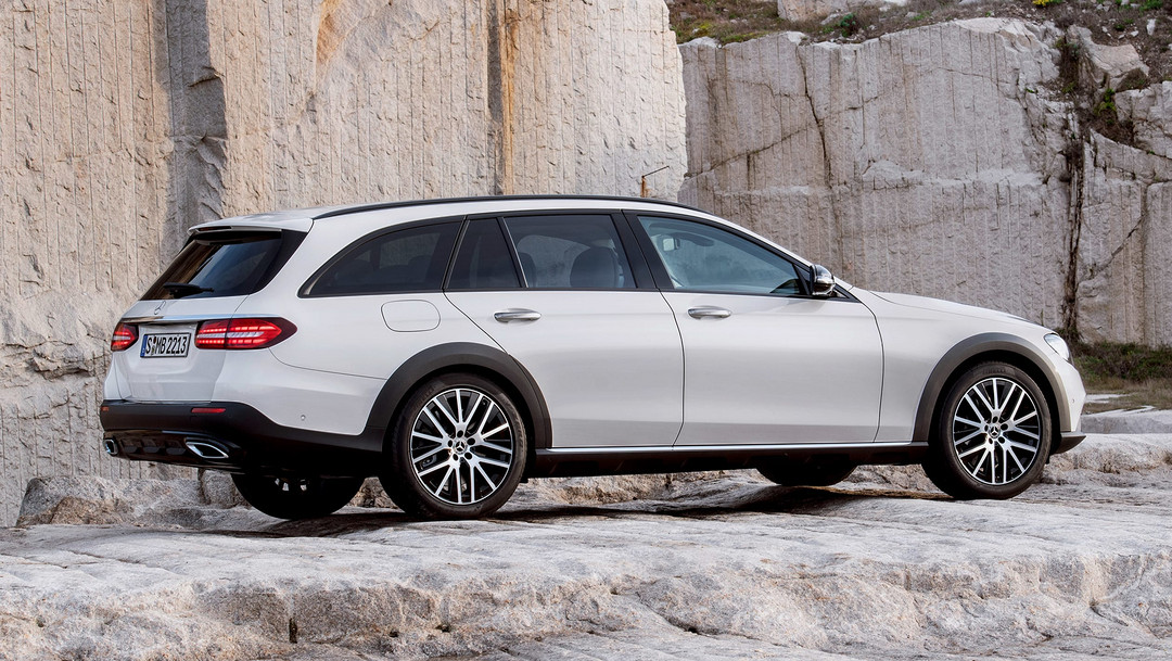 Mercedes E-Class All-Terrain facelift-7.jpg