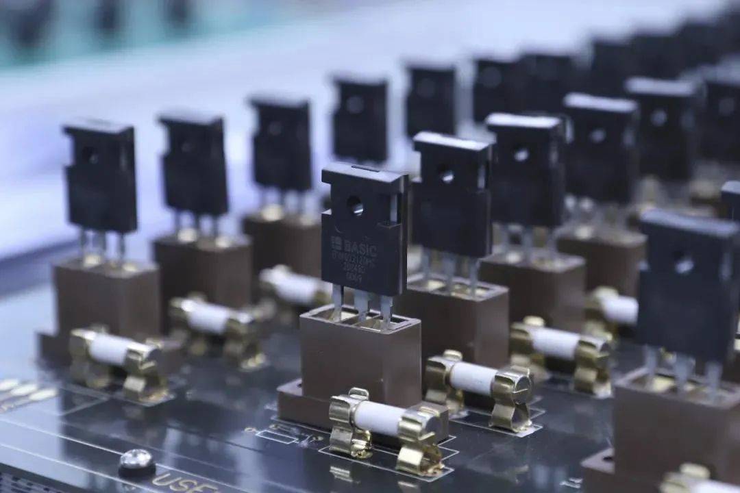 博世半導體新動作：300mm晶圓廠，SiC，基本半導體