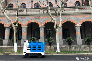 揭秘AutoDrive平台：阿里王刚谈自动驾驶算法“小前台、大中台”策略