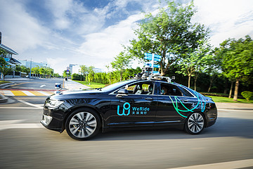 体验中国5家头部公司的Robotaxi，自动驾驶出租车发展到哪一步了？