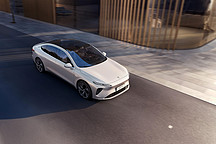 卖车之外，见蔚来