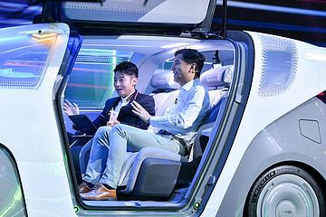 百度亮出自動駕駛研發(fā)「百寶箱」：打造一個「汽車機器人」！