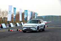 20萬(wàn)級(jí)性價(jià)比之王C11：零跑內(nèi)部月銷(xiāo)目標(biāo)2萬(wàn)臺(tái)，NOA領(lǐng)航輔助二季度內(nèi)測(cè)