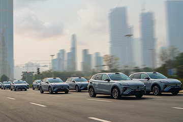 瞄准前装量产，元戎启行 30 辆 L4 级自动驾驶车投入运营