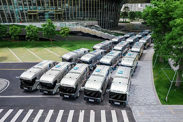 文远知行一套系统四个场景，布局城市环卫赛道