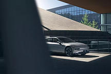 小鵬汽車「兩增一減」，智能駕駛與充電權(quán)益的中場戰(zhàn)事