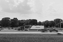 裁員、賣身、大虧損，西半球刮來自動(dòng)駕駛第一股寒風(fēng)