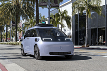 極氪做起副業(yè)：手握浩瀚-M架構(gòu)，為自動(dòng)駕駛公司造車