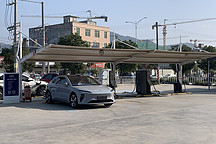 告別電動(dòng)爹花式擺爛，蔚來(lái)給電動(dòng)車用戶掙回了面子