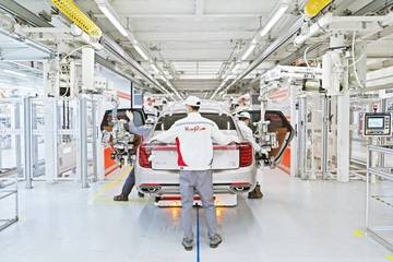 一路向前！新红旗2021年销量突破30万 车主已达60万