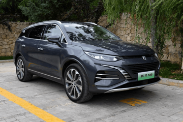 腾势N8亮相 今年第四季度上市