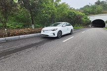逸動(dòng)PLUS電動(dòng)版車型來了！逸動(dòng)E-Life續(xù)航425km