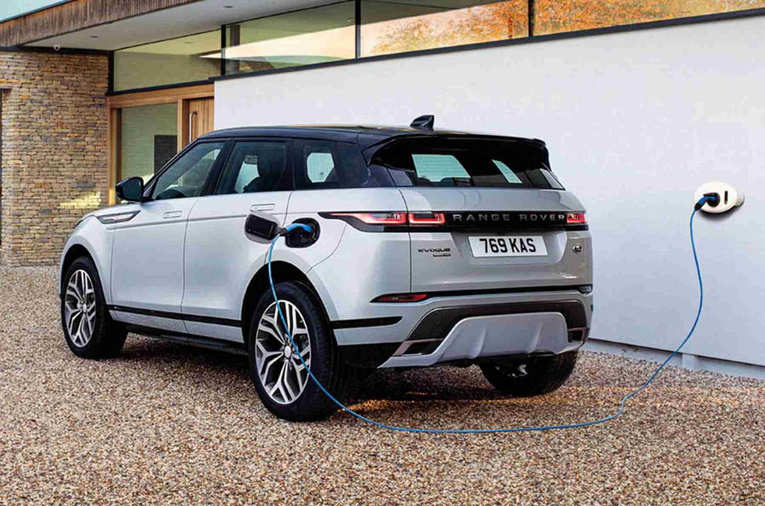 3-range-rover-evoque-phev-2020-static-rear.jpg