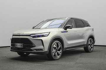 北汽全新中型SUV来袭！BEIJING-X7将于5月25日开启预售