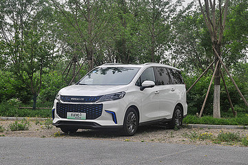 電車嚴選 | 輕混就算了！遠行千里省油才是主打！三款插電式混動MPV車型推薦
