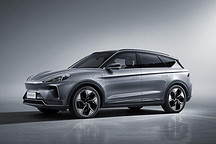 ARCFOX αT增入門車型！續(xù)航480km