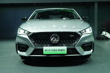 新车驾到 | 颜值在线！百公里加速6秒！实拍解析名爵6 PHEV