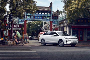 新車駕到 | BEIJING-EU5正式上市！補(bǔ)貼后售價(jià)12.99-17.19萬元