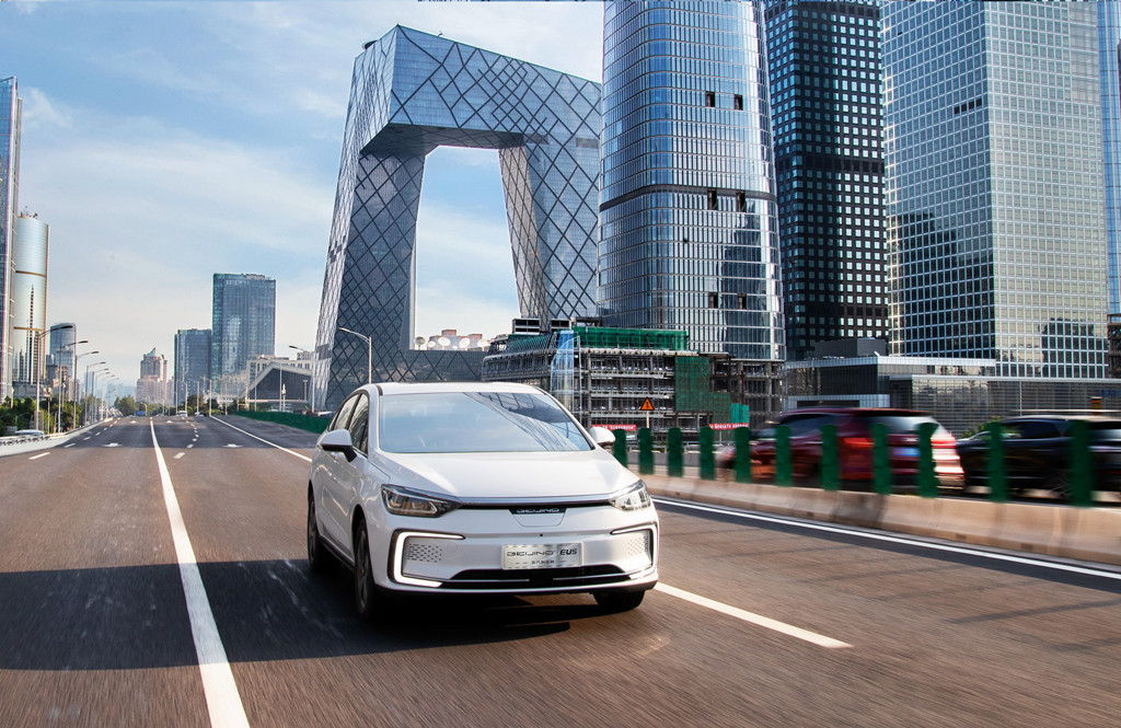 2020款BEIJING-EU5 動(dòng)態(tài)2.jpg