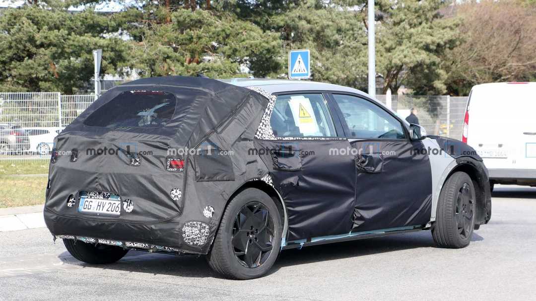 hyundai-45-ev-spy-sh1ots.jpg