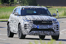 路虎攬勝極光7座版諜照曝光 增插電混動(dòng)版車型