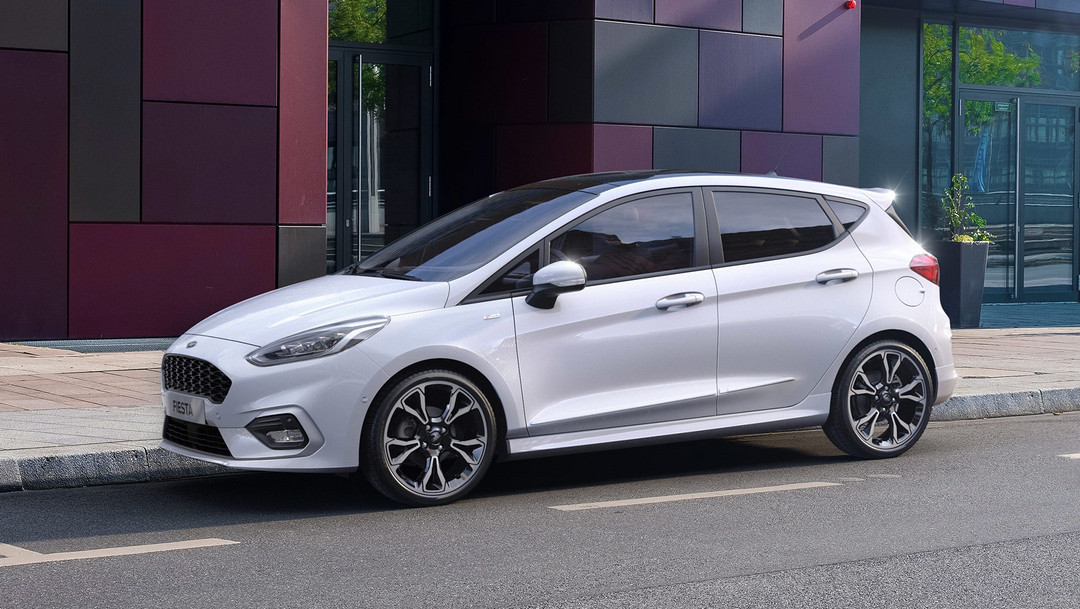 Новый Ford Fiesta EcoBoost Hybrid-3.jpg