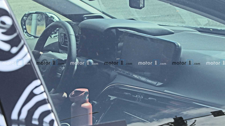 2021-toyota-mirai-spy-photos (2).jpg