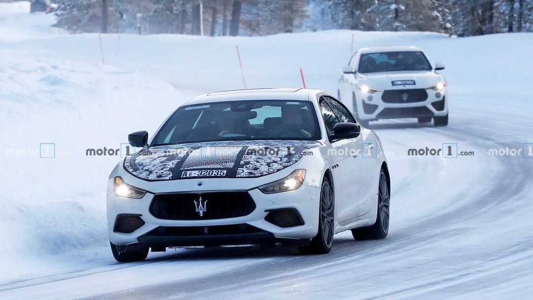 maserati-ghibli-facelift-spy-photo.jpg