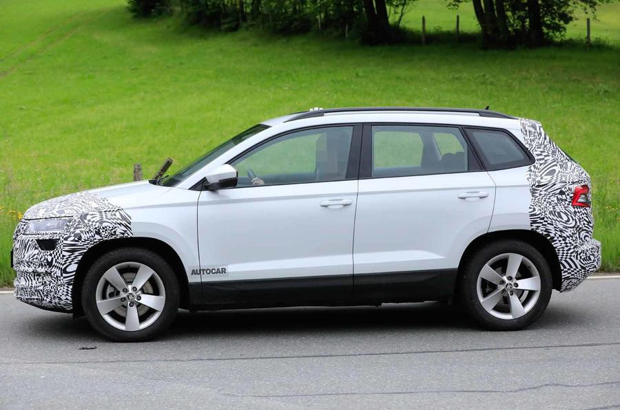 skoda_karoq_2021_spyshot_7.jpg