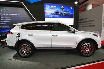 贴奔驰标的比亚迪唐来了，28万起售，腾势：实在没办法再低调下去