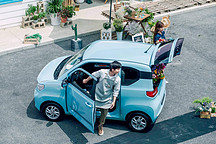 6月新能源销量排名出炉，特斯拉笑了，比亚迪笑出声了