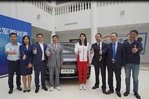 “蝶后”遇上“彩電大王”，張雨霏成為創(chuàng)維EV6 PRO車主