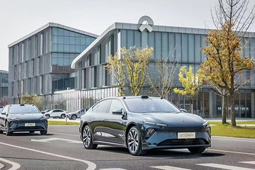 蔚来ET7：零百加速3.8秒，纯电中大型轿车市场的佼佼者