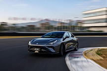 又一款純電智能轎跑來(lái)襲，合創(chuàng)A06正式上市，一個(gè)眼神就能喚醒