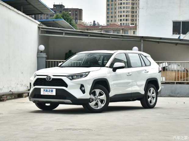 一汽豐田 RAV4榮放 2020款 2.0L CVT四驅(qū)風(fēng)尚PLUS版